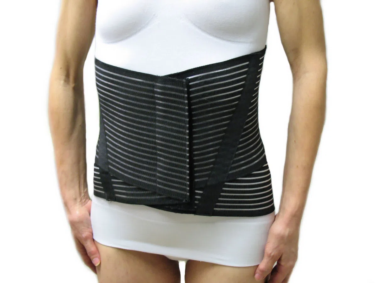 CORSETTO LOMBARE CON INCROCIO -Nero, XXL (109-120 cm.)- Supporto Ortopedico Steccato, Fascia Cintura Addominale con 6 Stecche, Tutore per Schiena, Busto Renale Correttore Posturale - UNISEX Uomo Donna