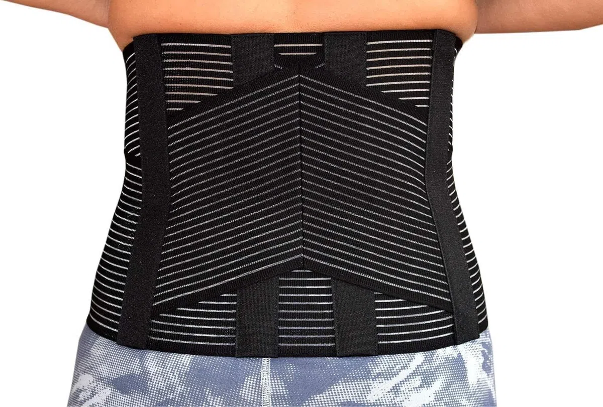 BODYPERFECT Busto Ortopedico Unisex Schiena Lombare Fascia Correttore Posturale 6 Stecche Cintura Uomo e Donna (Nero, S)